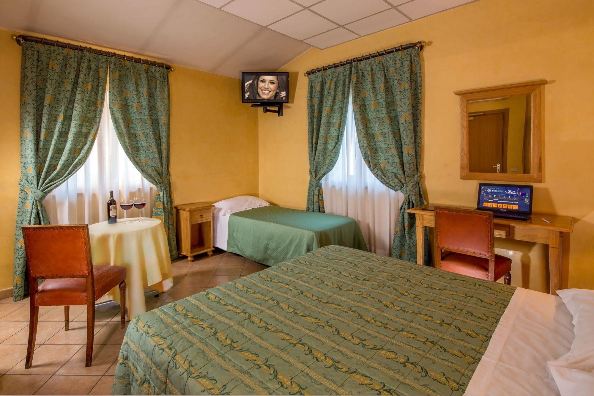 Hotel Fidene Řím Exteriér fotografie